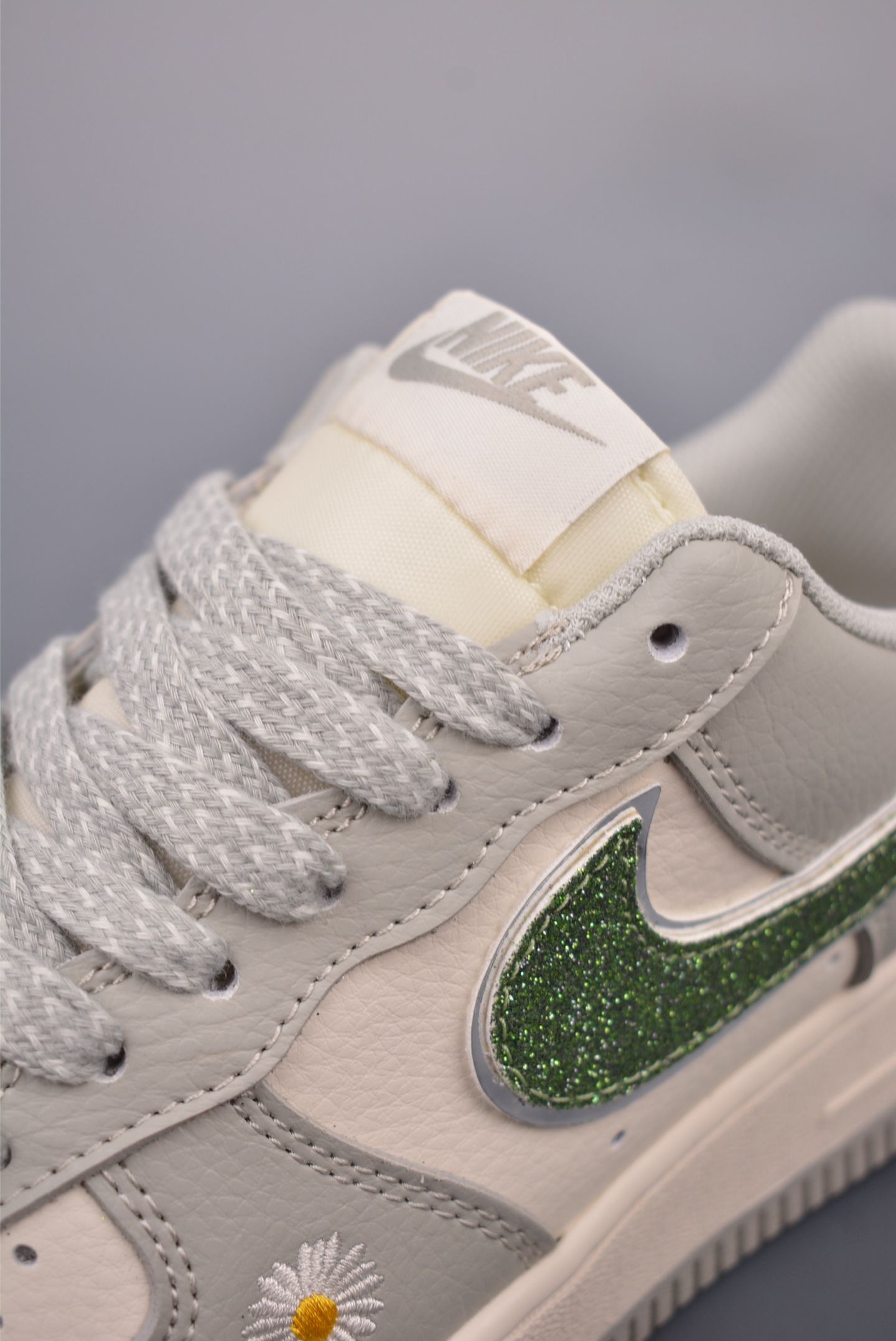 Nike Air Force 1'07 Low Grey, White, Green, Hook, Daisy QY6818-618