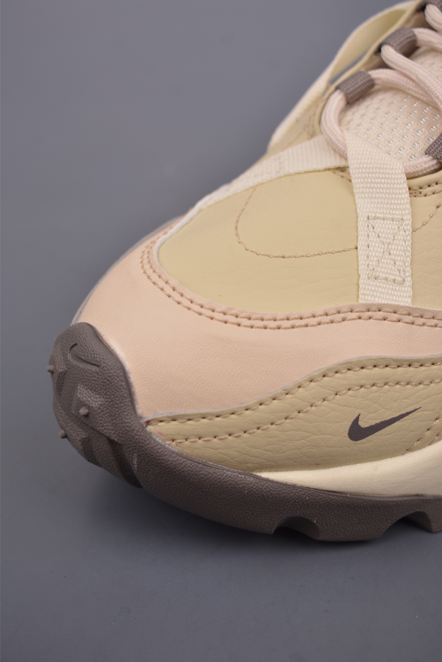 Nike TC 7900 running shoes beige black rubber sole DD9682-200
