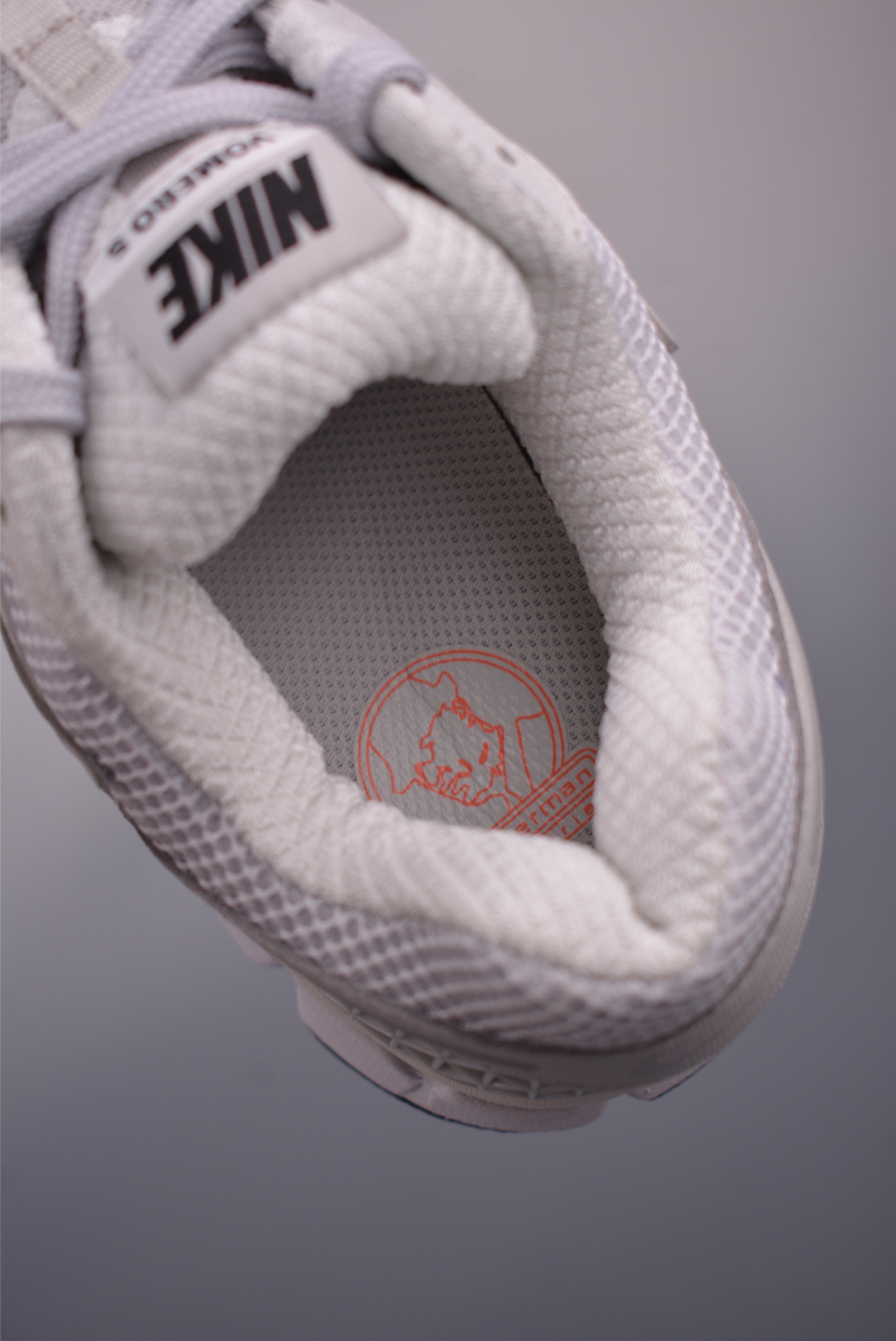 Nike Zoom Vomero 5 