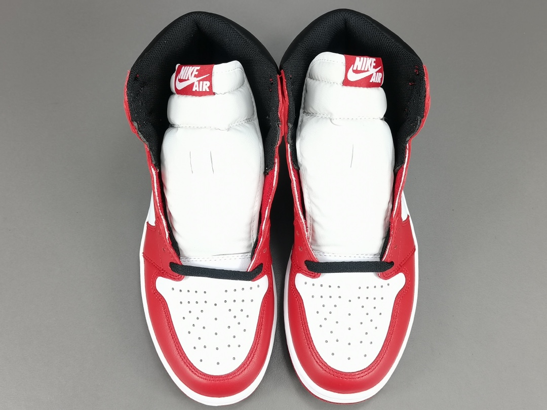 Nike Air Jordan 1 High Retro OGChicago 555088-101