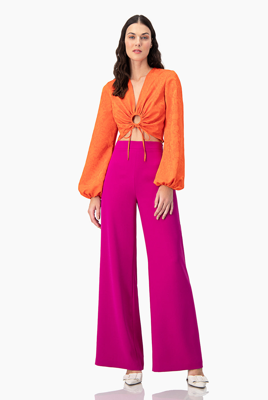 Blusa naranja de manga larga con detalle en pecho