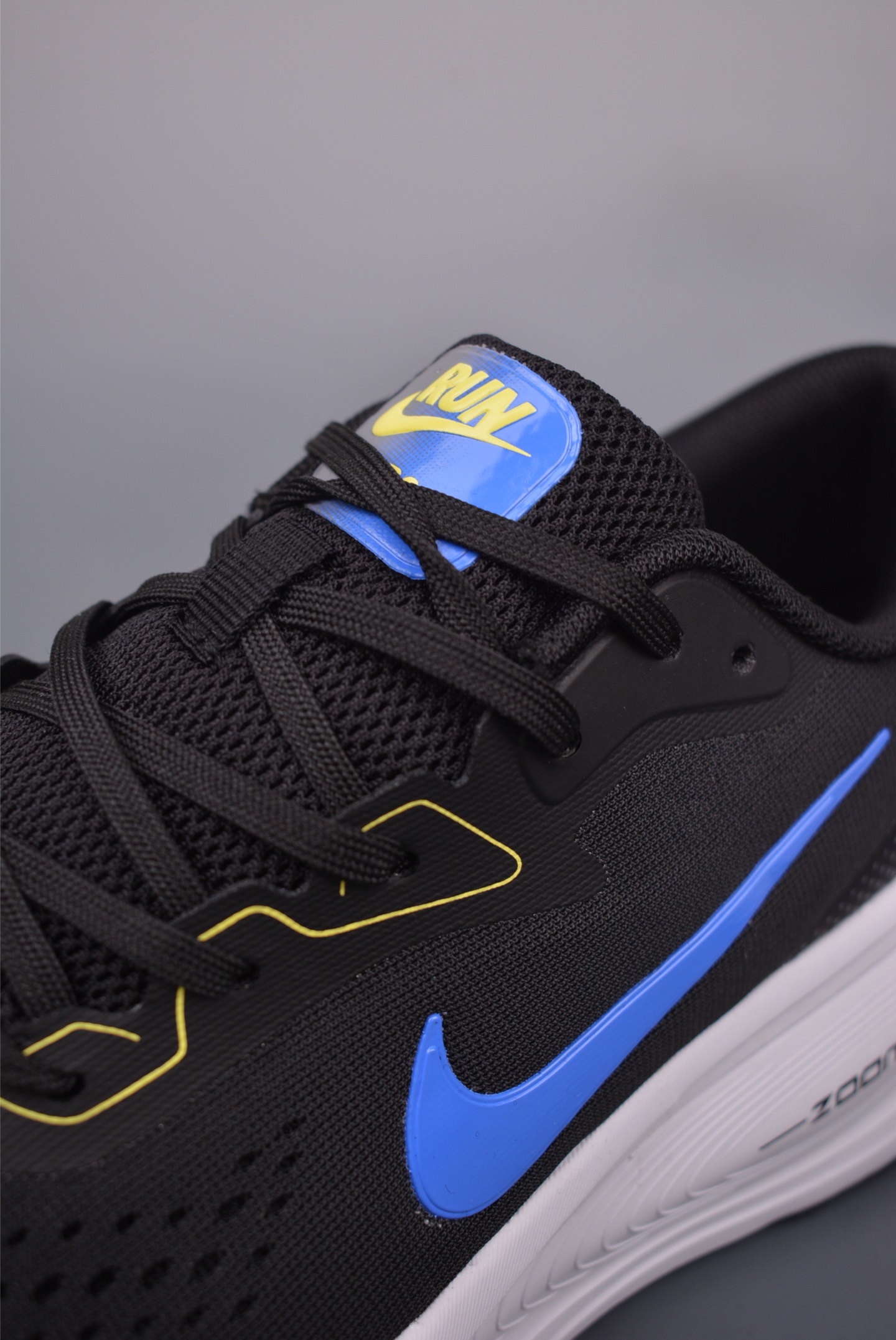 Nike Air Zoom Vomero 18X Black White Blue  HM2519-372