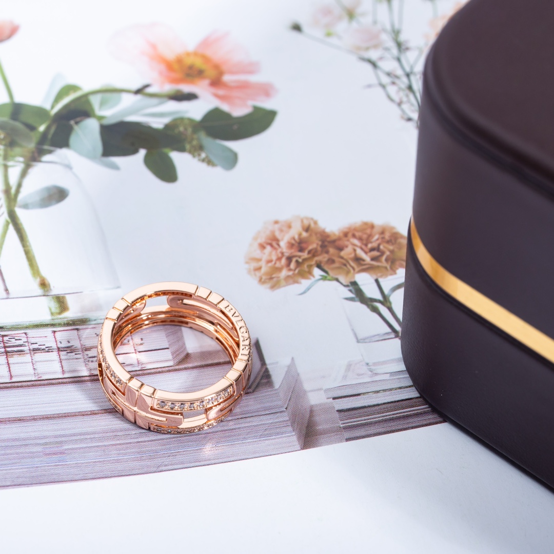 Bulgari Hollow Diamond Ring
