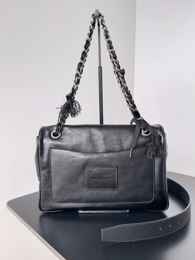 Balenciaga 2025 Early Spring Series MoDu Handbag
