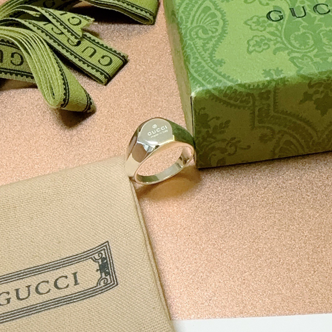 Gucci shiny ring