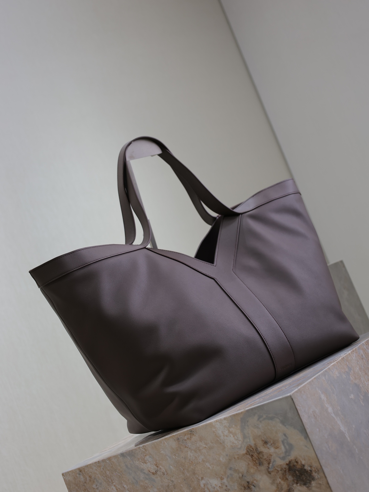 Yves Saint Laurent 24ss shopping bag 817602