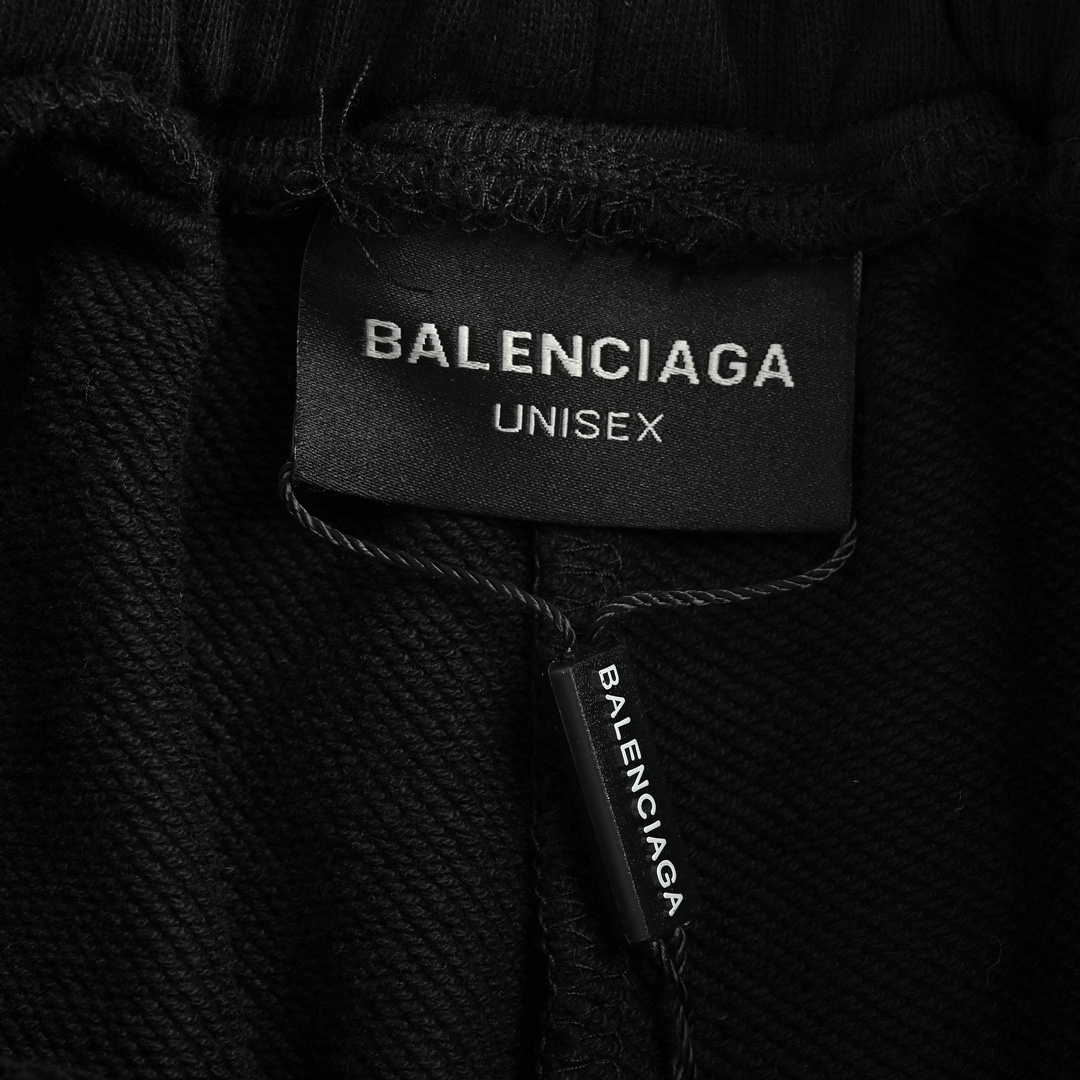 Balenciaga 24ss CROPPED football print shorts
