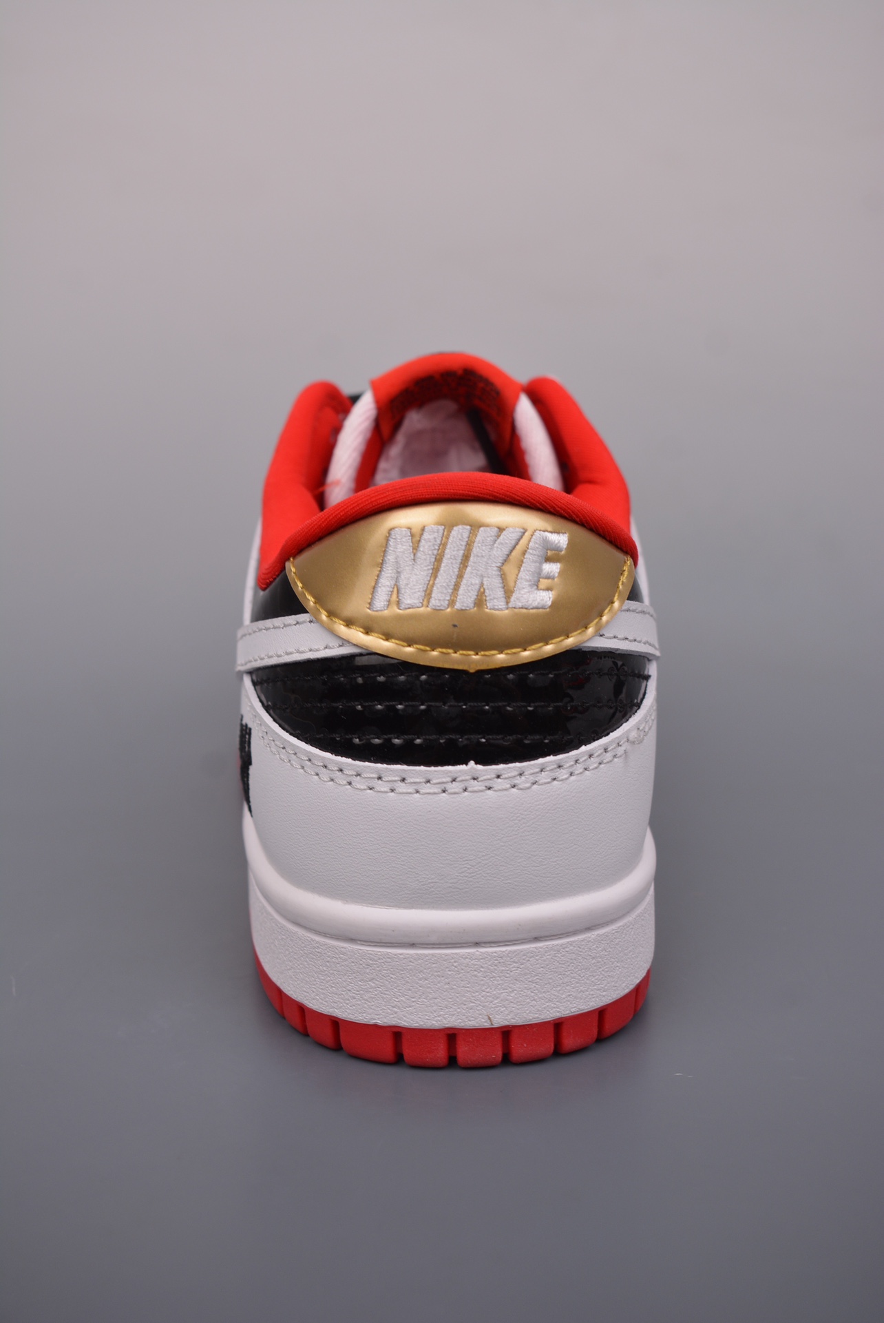 UNDEFEATED x Nike By You SB Dunk Low Retro black and white XB3802-349