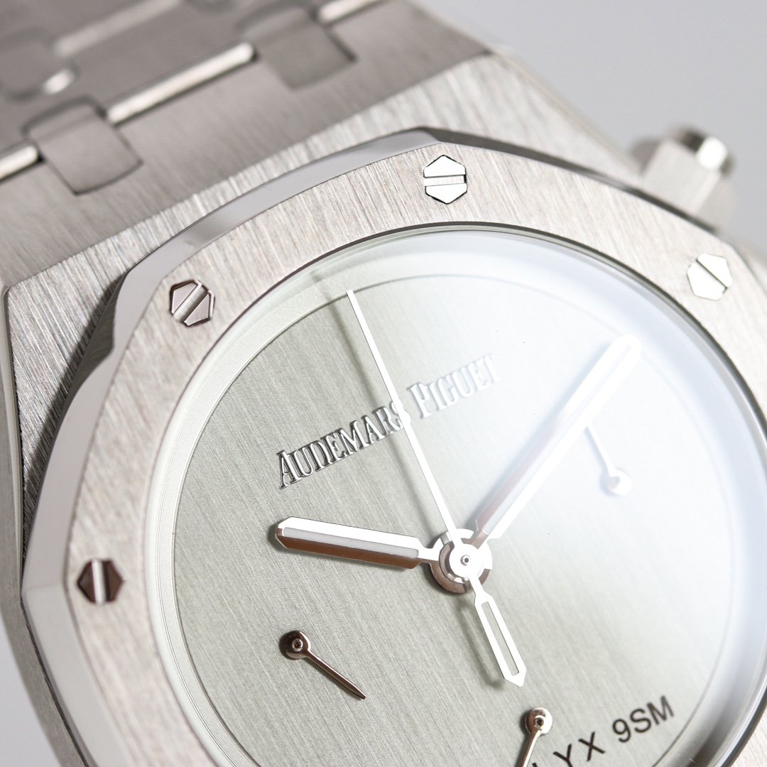 Audemars Piguet Royal Oak 26240BA.OO.1320BA.01