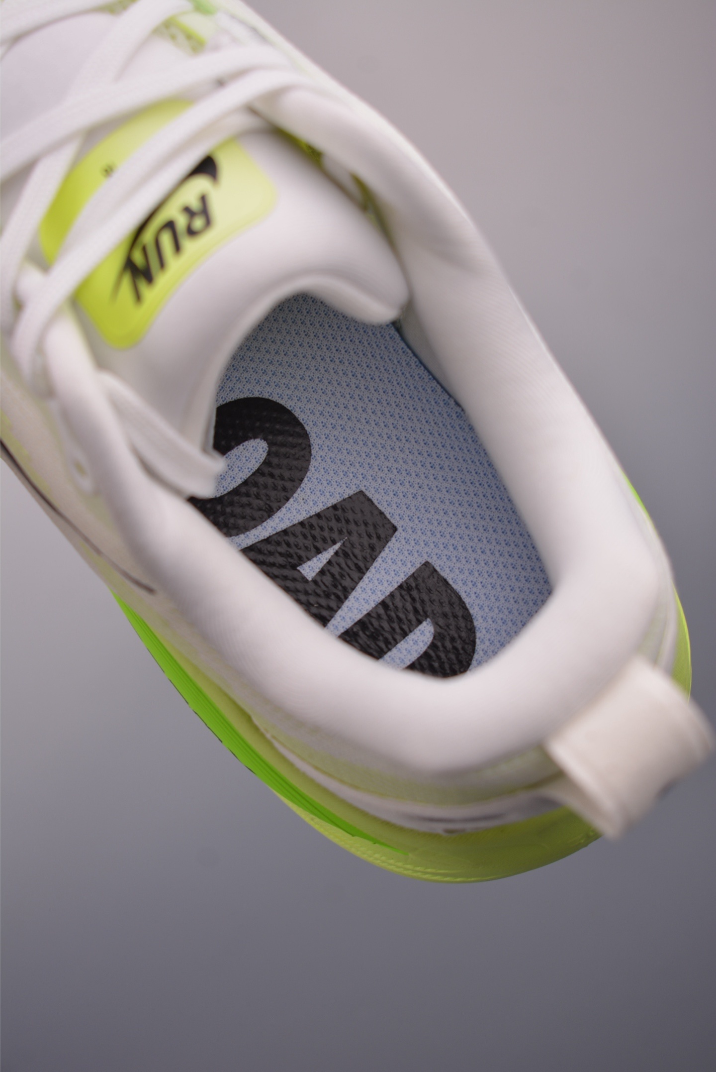 Nike Vomero 18 'Electric Green' HM6803-100