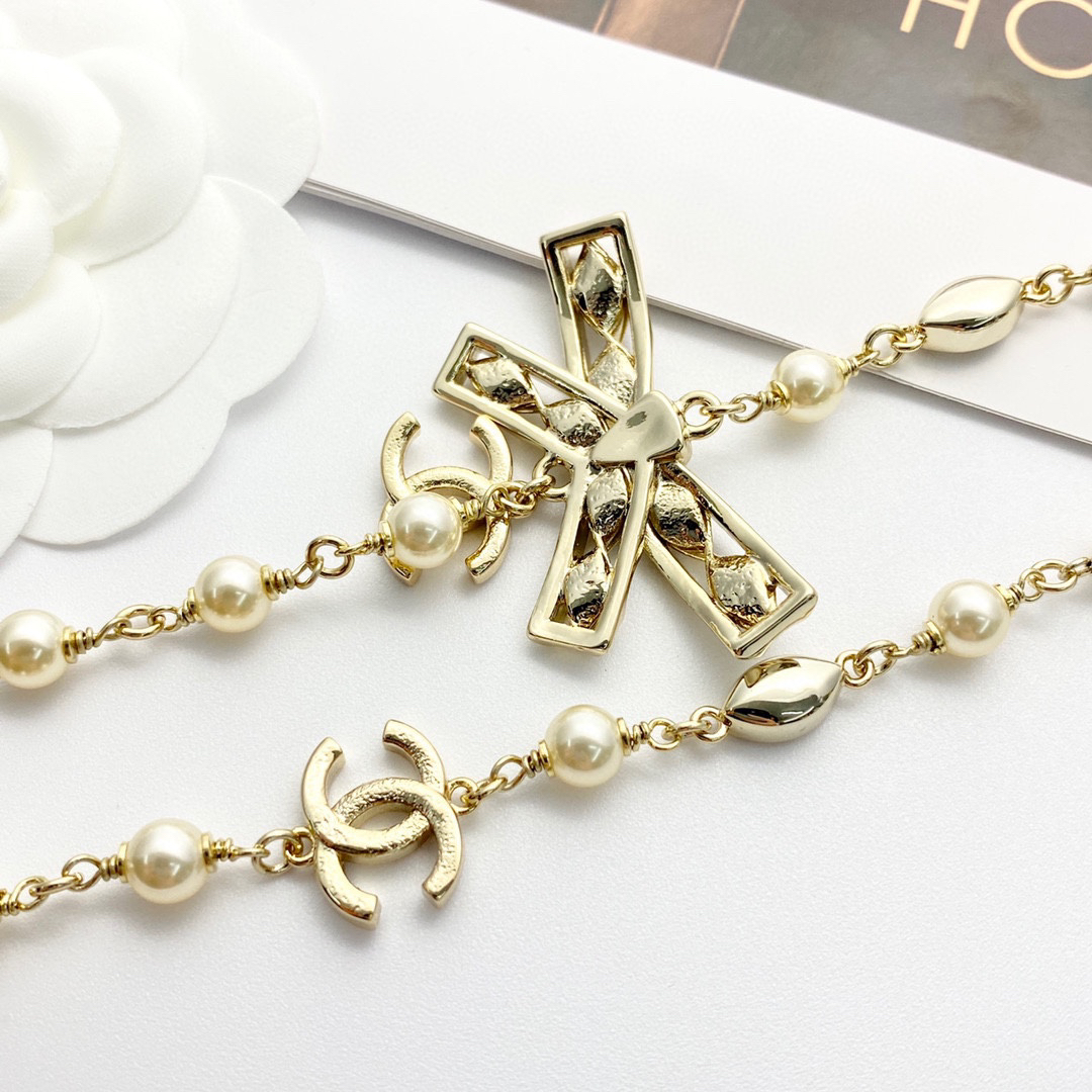CHAN 24 full diamond double c hollow bow pearl double layer necklace