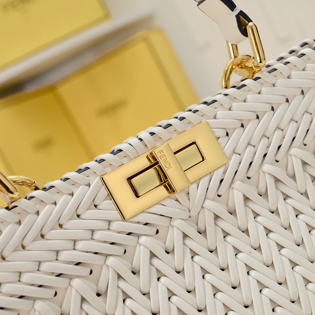Fendi Iconic ekaboo ISeeU Large Bag 3317