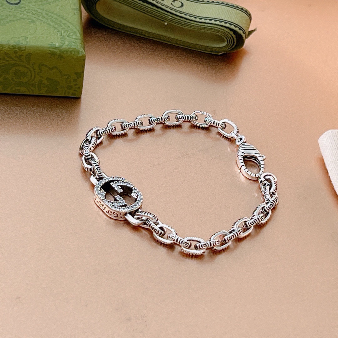 Gucci GG diamond vintage bracelet