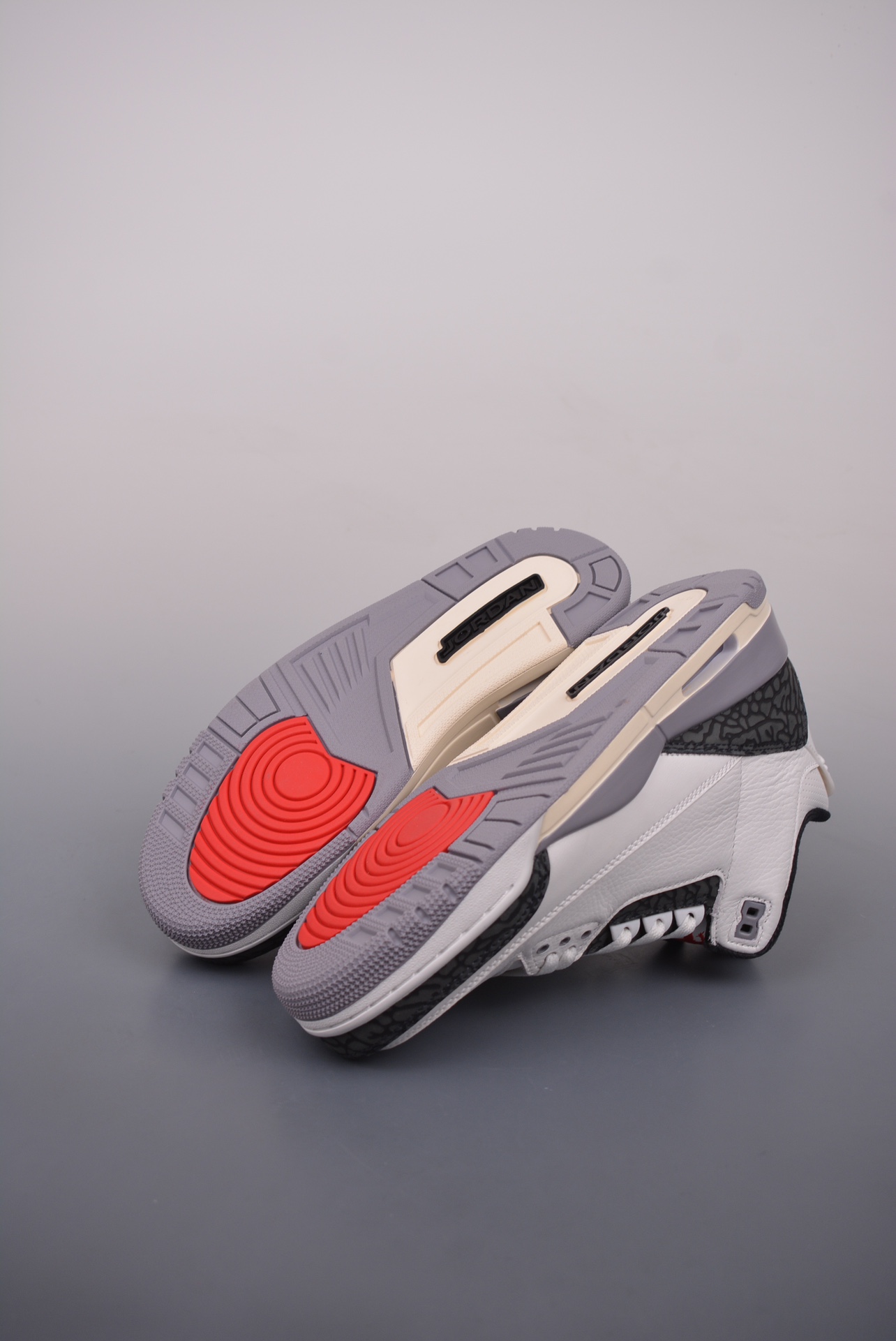 Air Jordan 3 RetroCement Grey CT8532-10