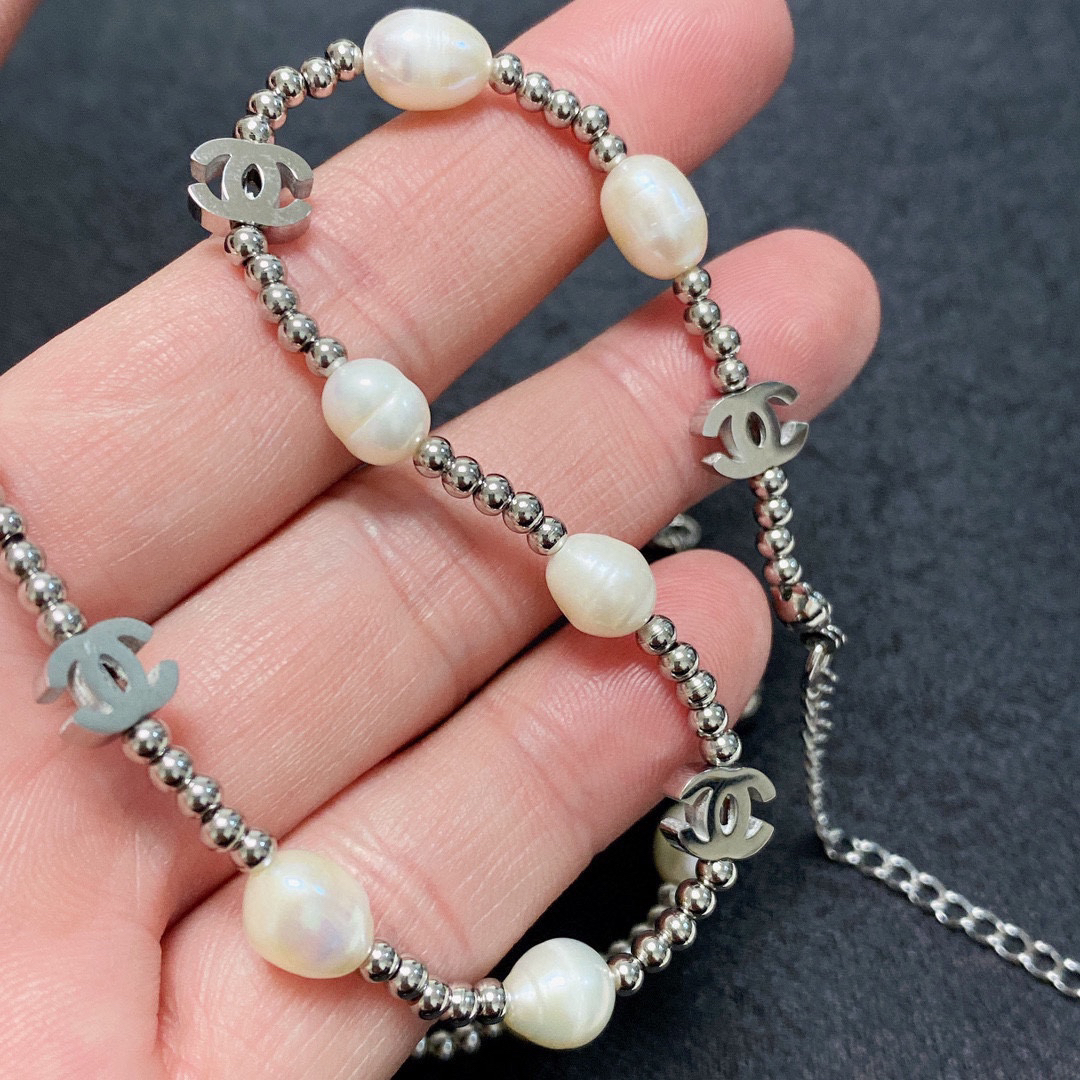 Chanel New Natural Freshwater Pearl Necklace
