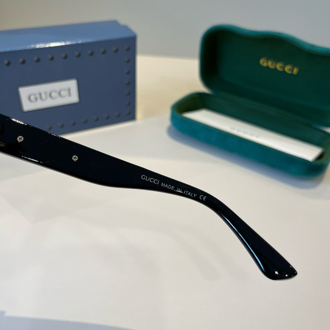 Gucci Round Frame Sunglasses