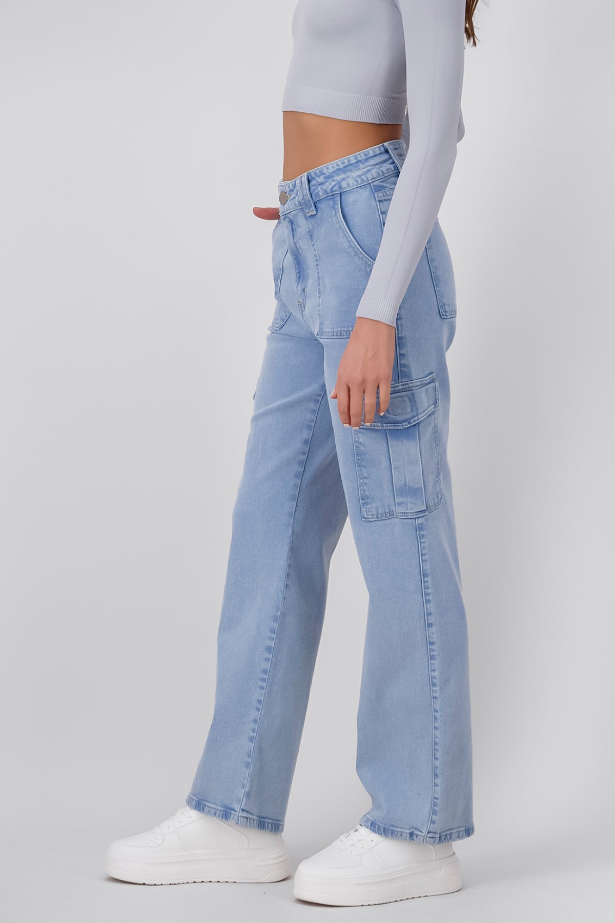 Cargo pocket jeans