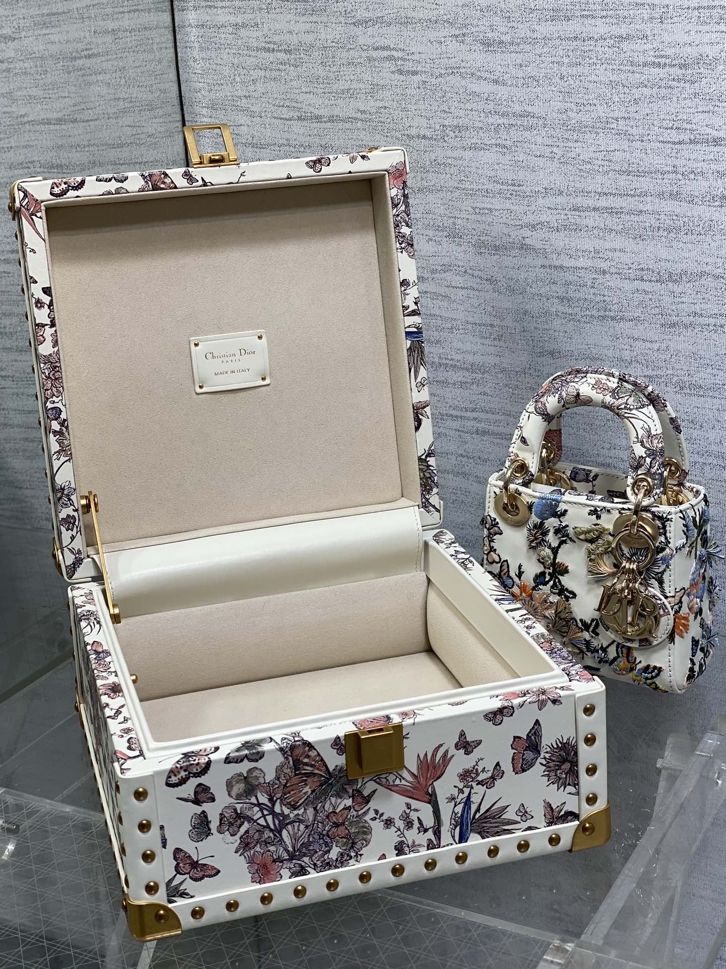 Dior LadyDior ultra-mini limited edition set collection level