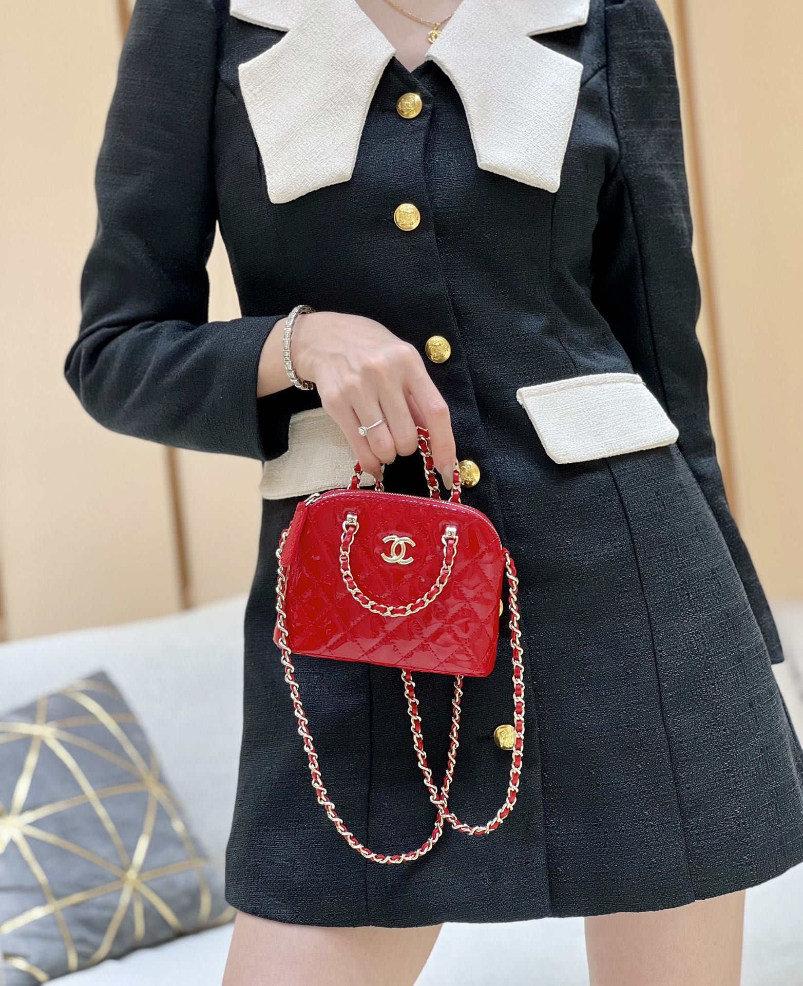 Chanel 23S Spring/Summer Collection Patent Leather Shell Bag AP3354