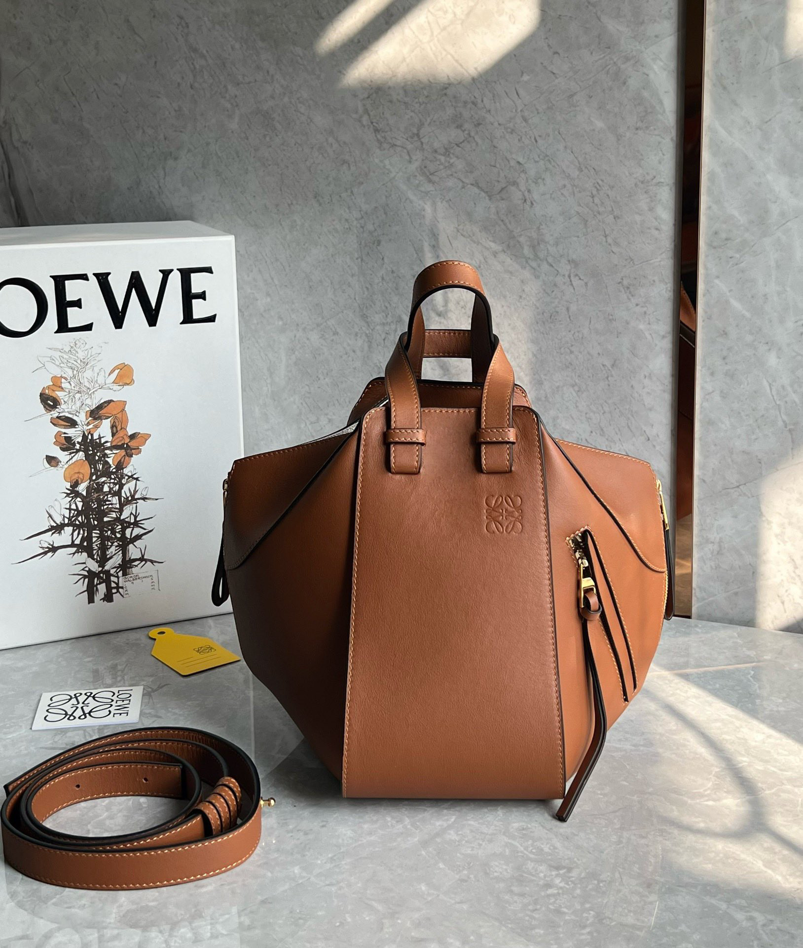 Loewe Hammo bag 0216
