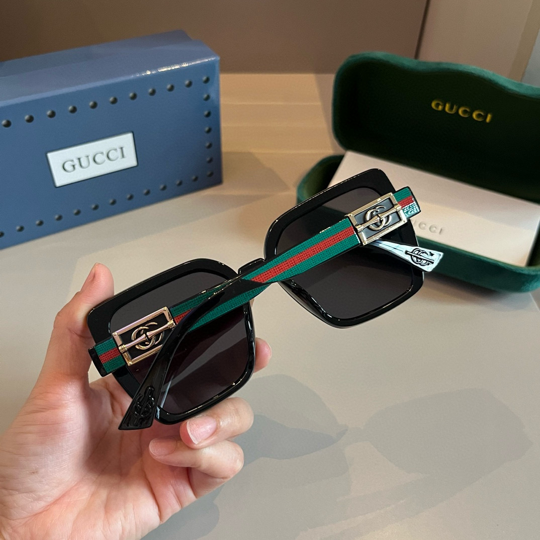 Gucci Square Frame Sunglasses