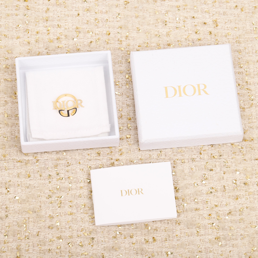 Dior CD letter ring