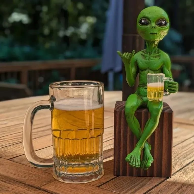 Funny Alien Artwork