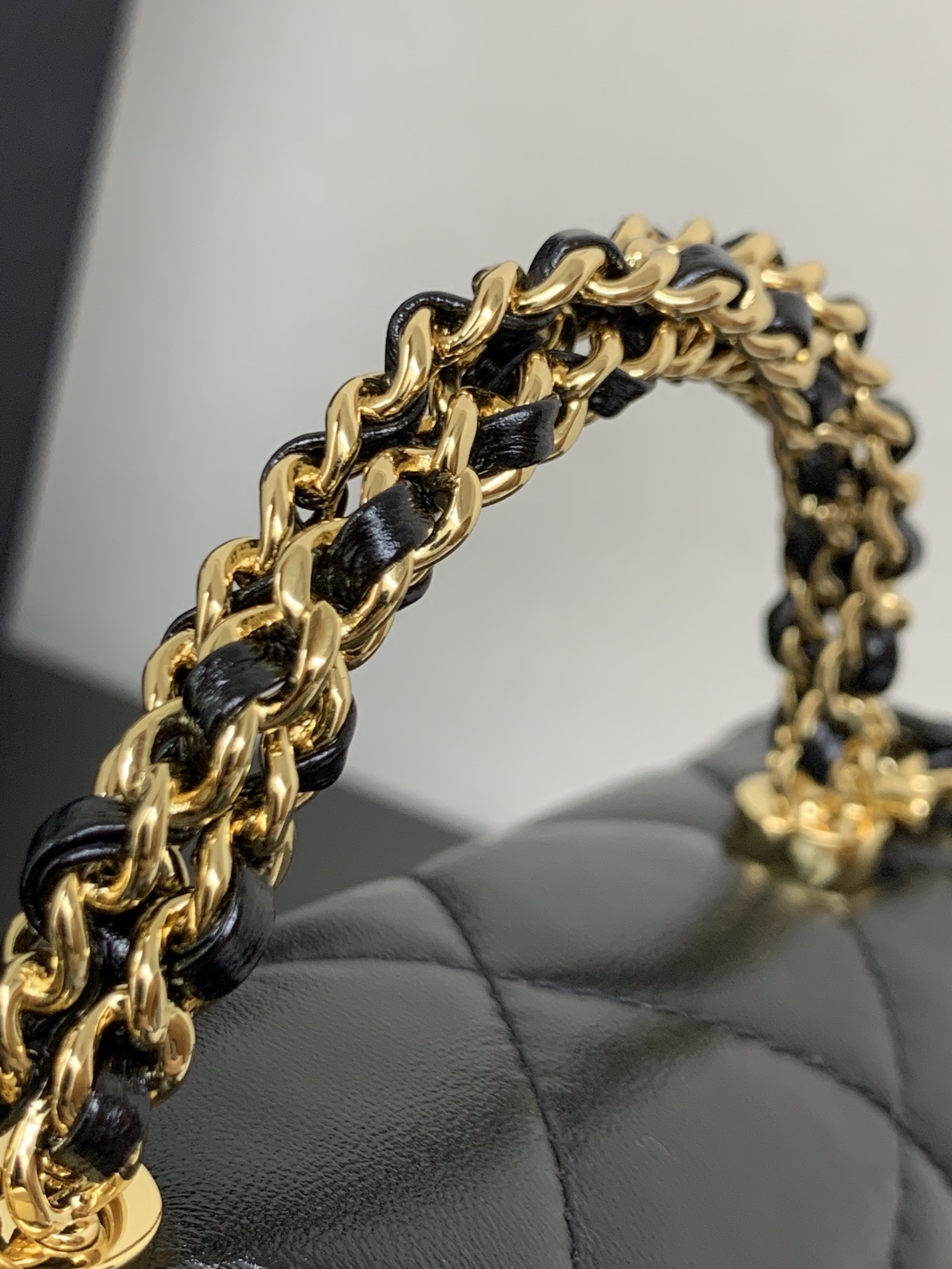 Chanel 24B Autumn Winter Series Chain Bag 99400