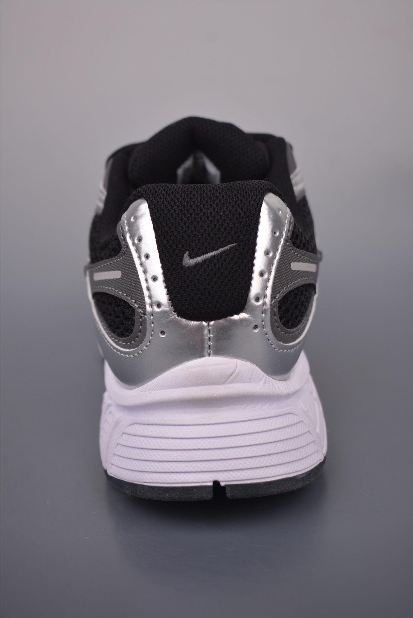 Nike V5 RNR 