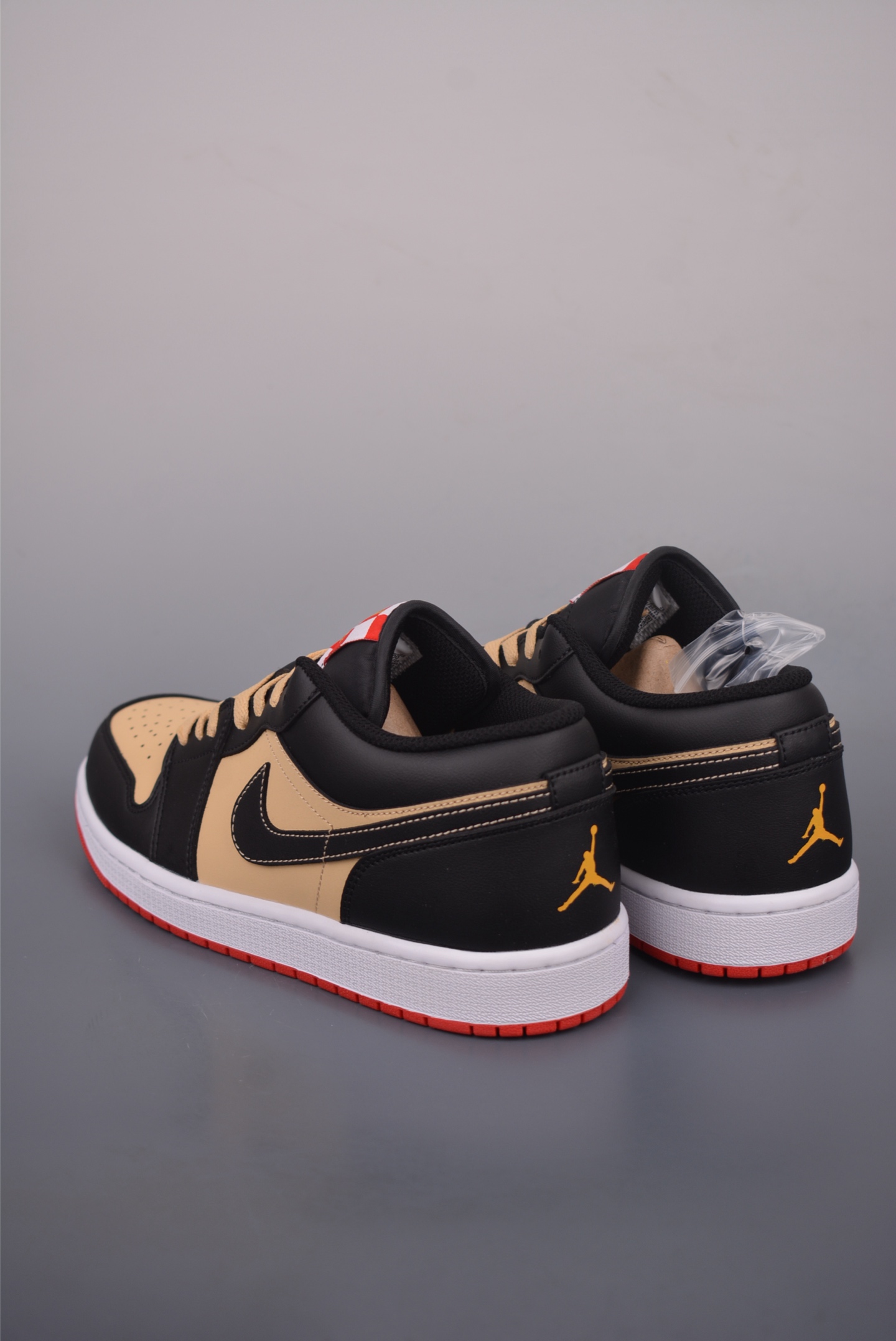 Air Jordan 1 Low 