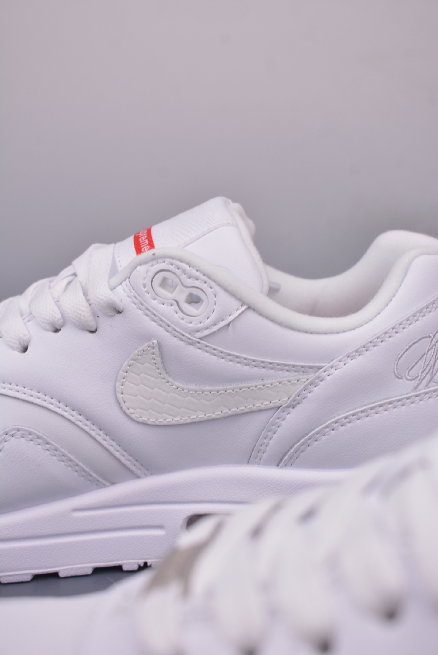 Supreme x Nike Air Max 1 '87 SP Original Series Joint White HF8813-100