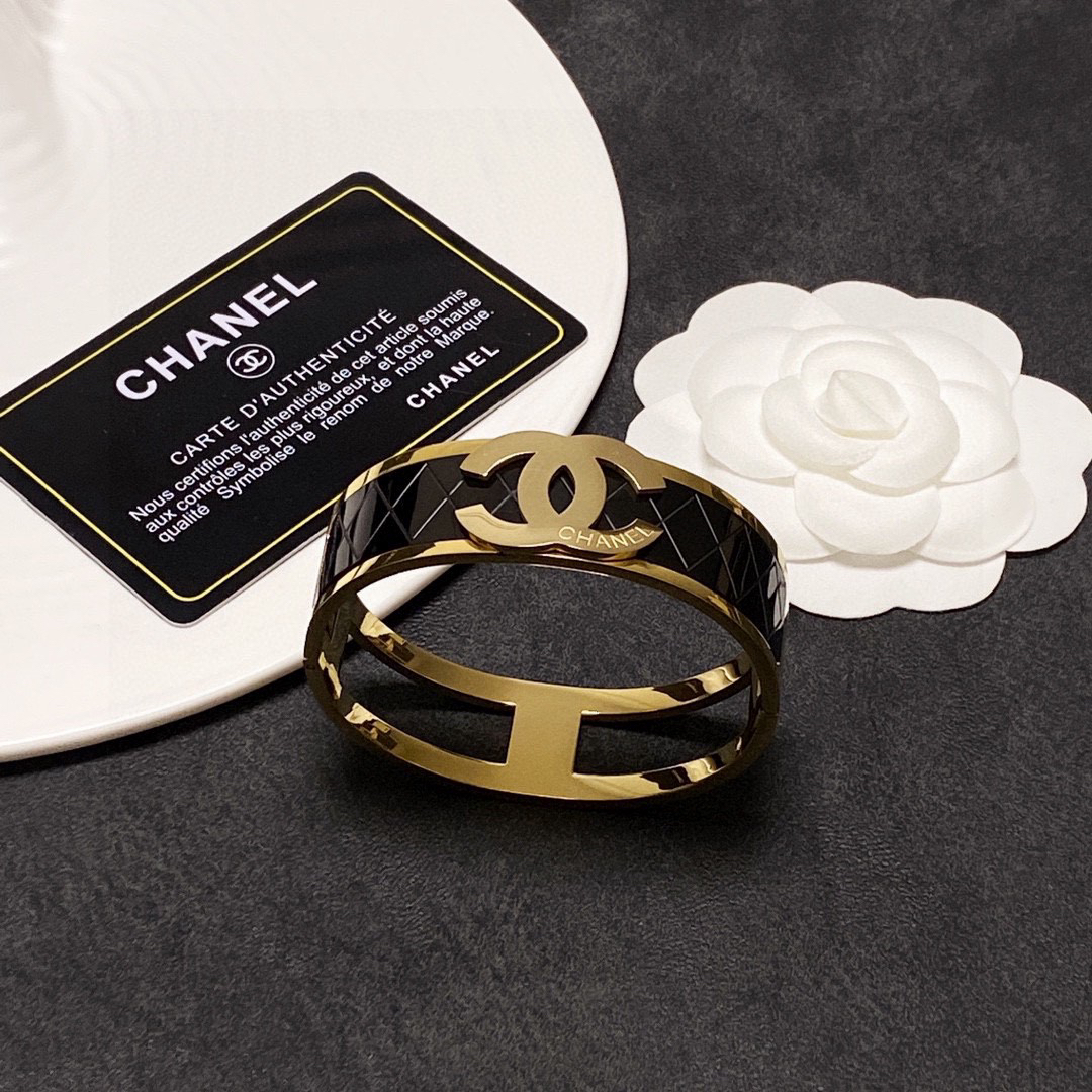 Chanel wide diamond bracelet