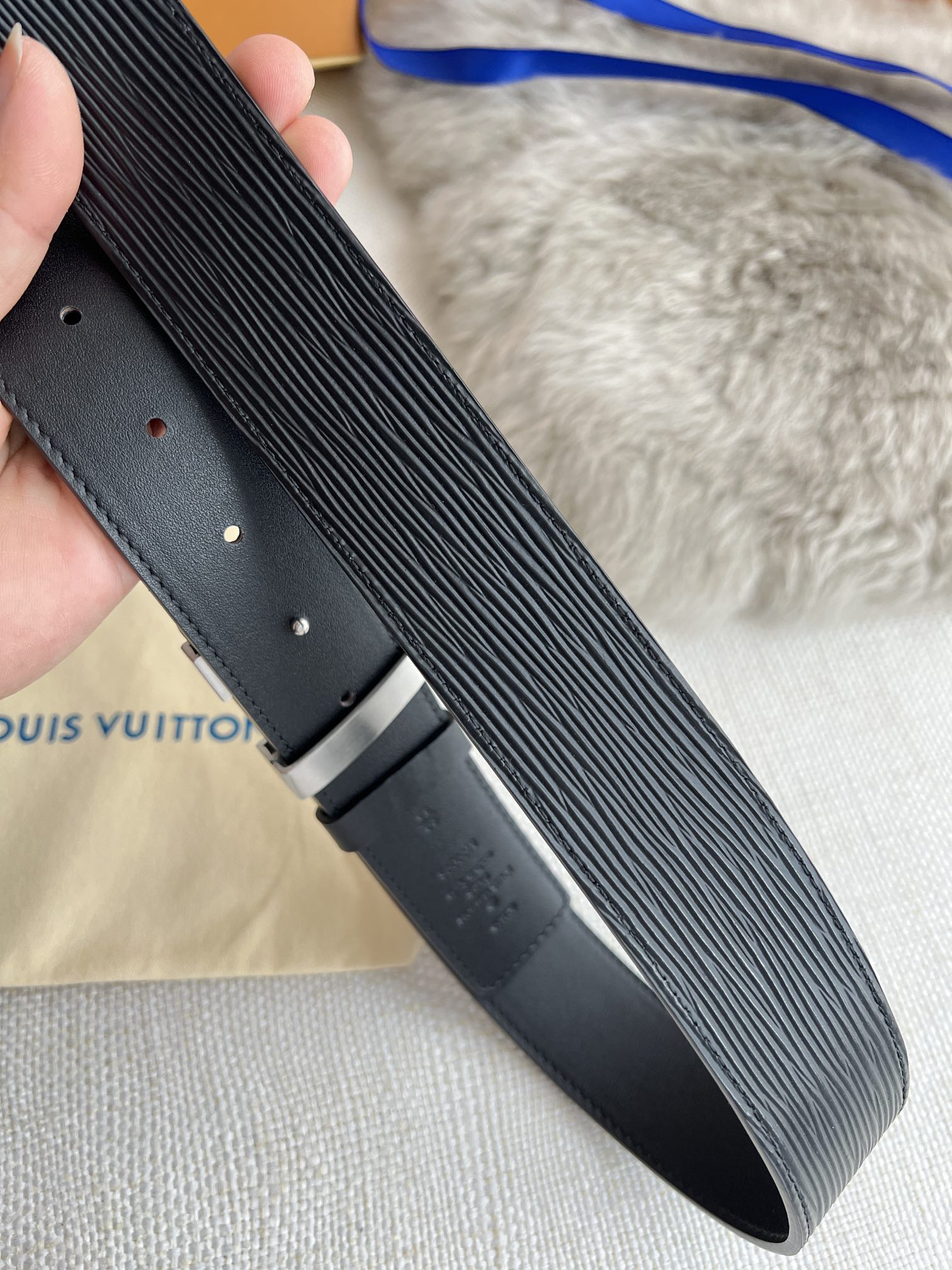 Louis Vuitton ripple leather belt, 3.8cm wide