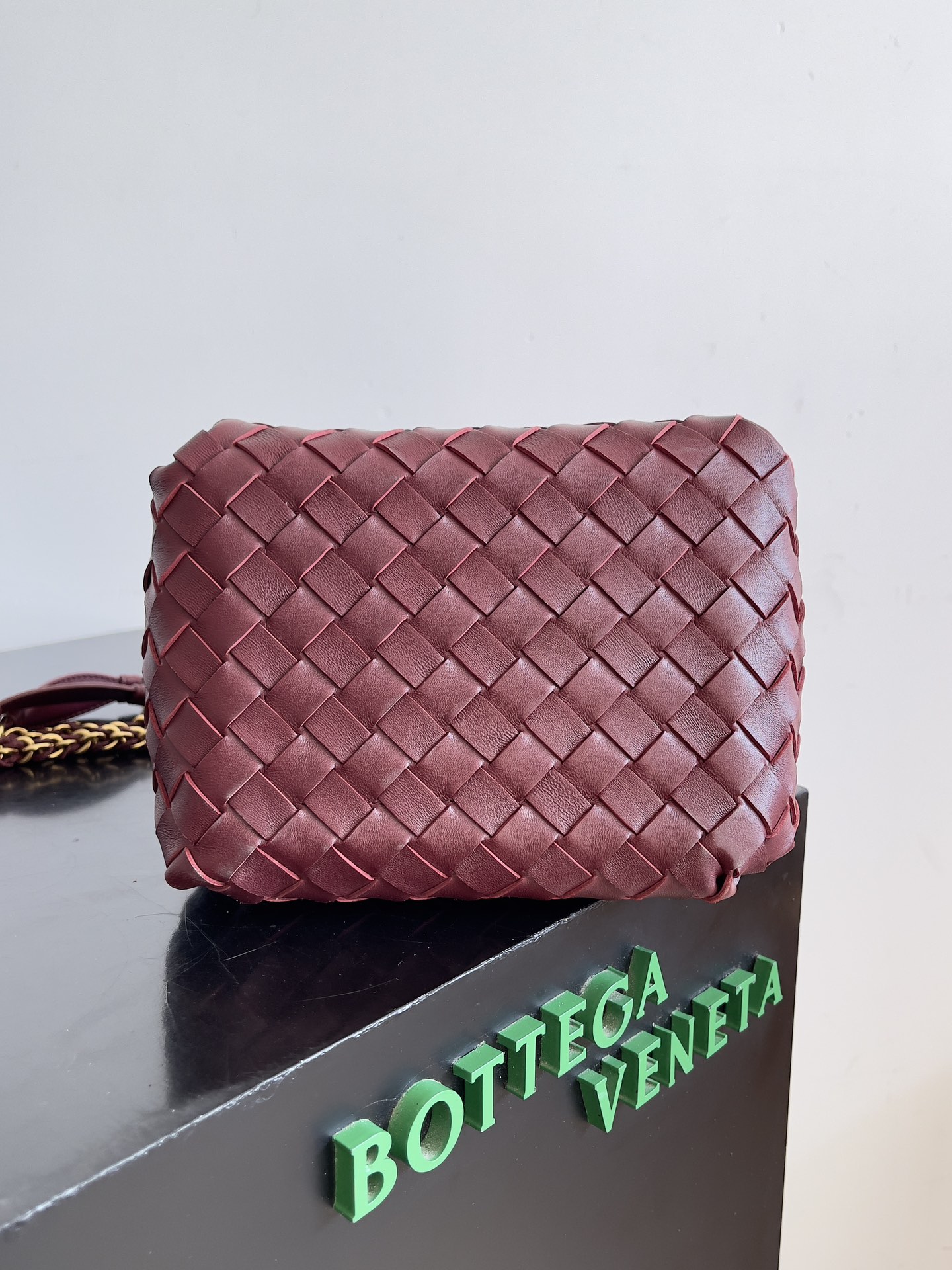 BOTTEGA VENETA New Chain Parachute Bag 817175