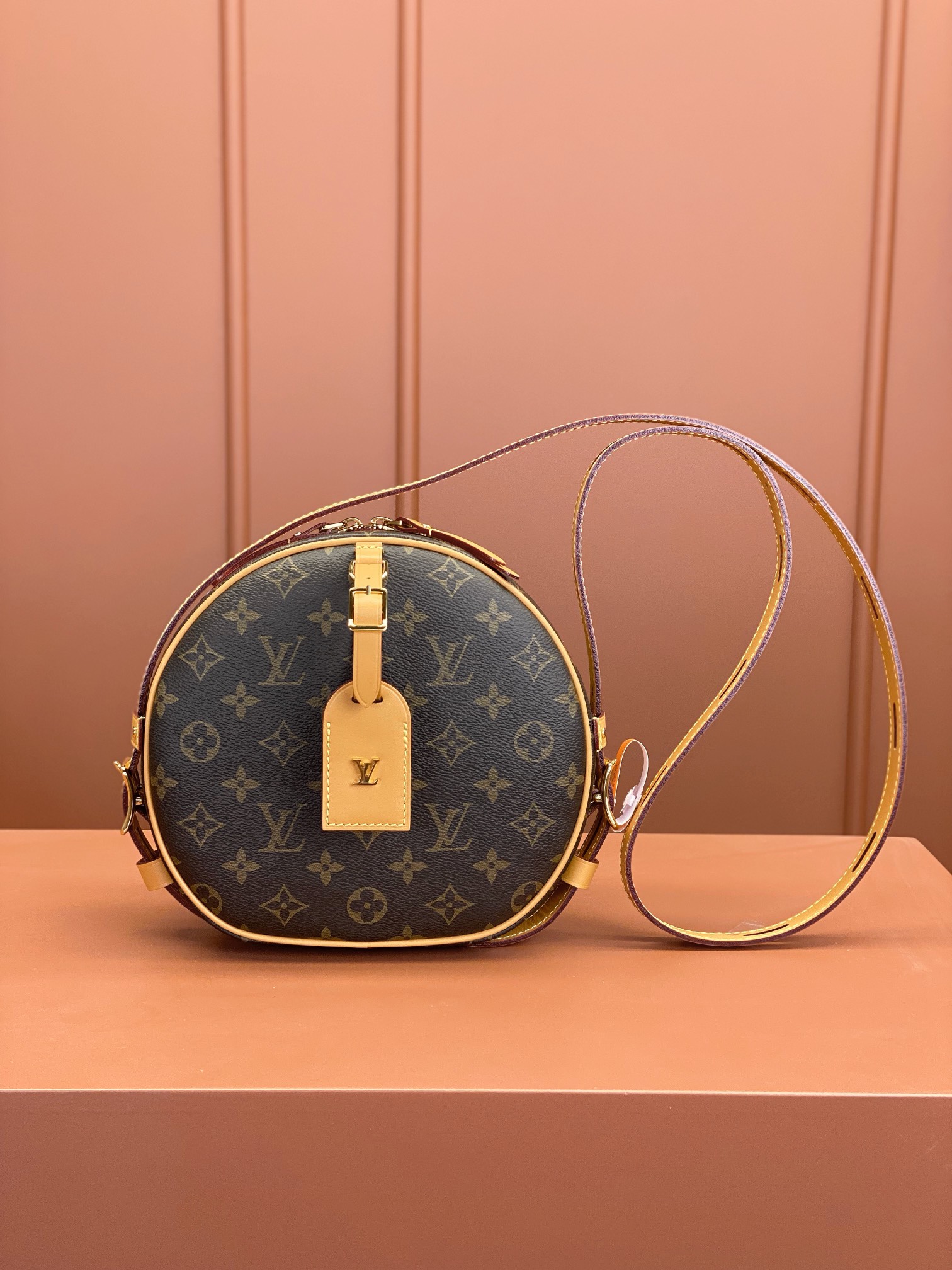 Louis Vuitton BOITE CHAPEAU SOUPLE Handbag M45647