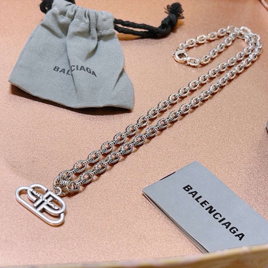 Balenciaga BB chain vintage necklace