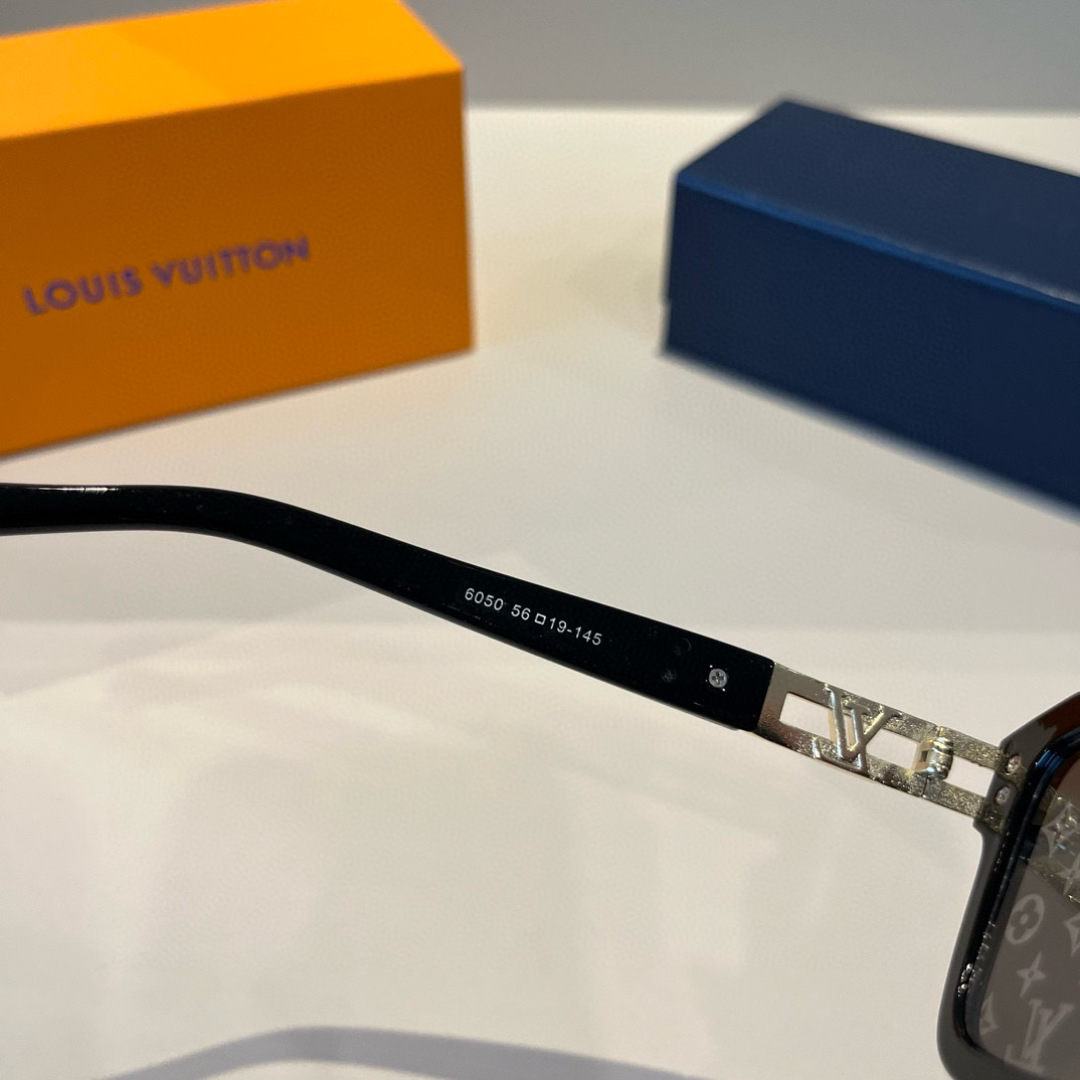 Louis Vuitton square-frame sunglasses