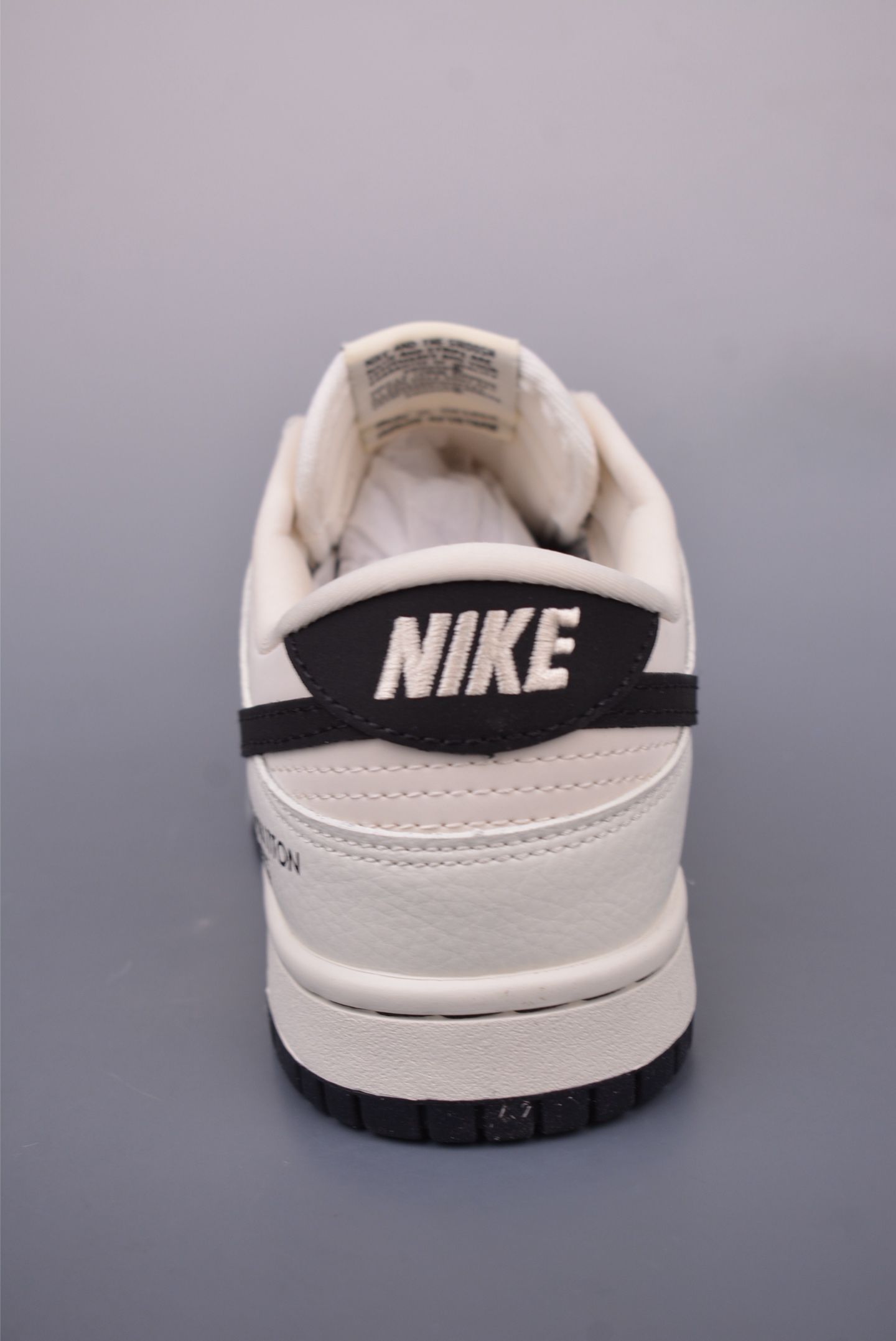 Louis Vuitton x Nike SB Dunk Low sneakers White and Black LV Print CH8311-112