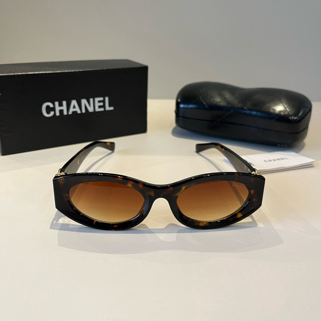 Chanel round frame sunglasses