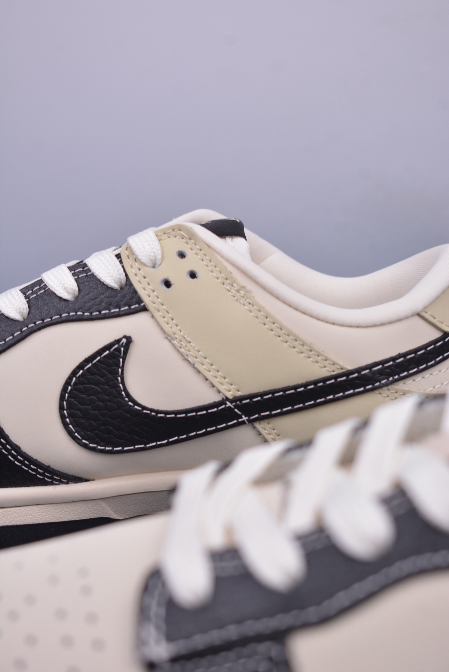LV x Nike SB Dunk Low Sneakers Beige Black QF15681-124
