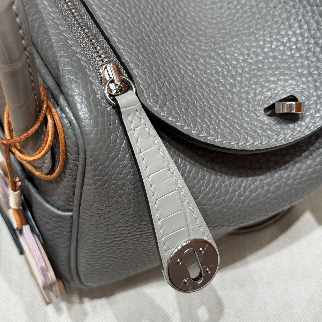 Hermès Mini Lindy OLGirs Meyer Handbag (Handmade to Order)