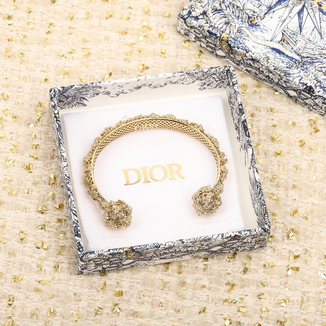 Dior hollow open bracelet