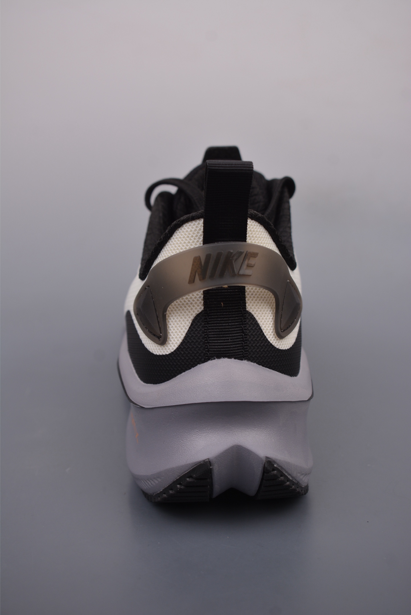 NIKE SB Zoom X Beige Black