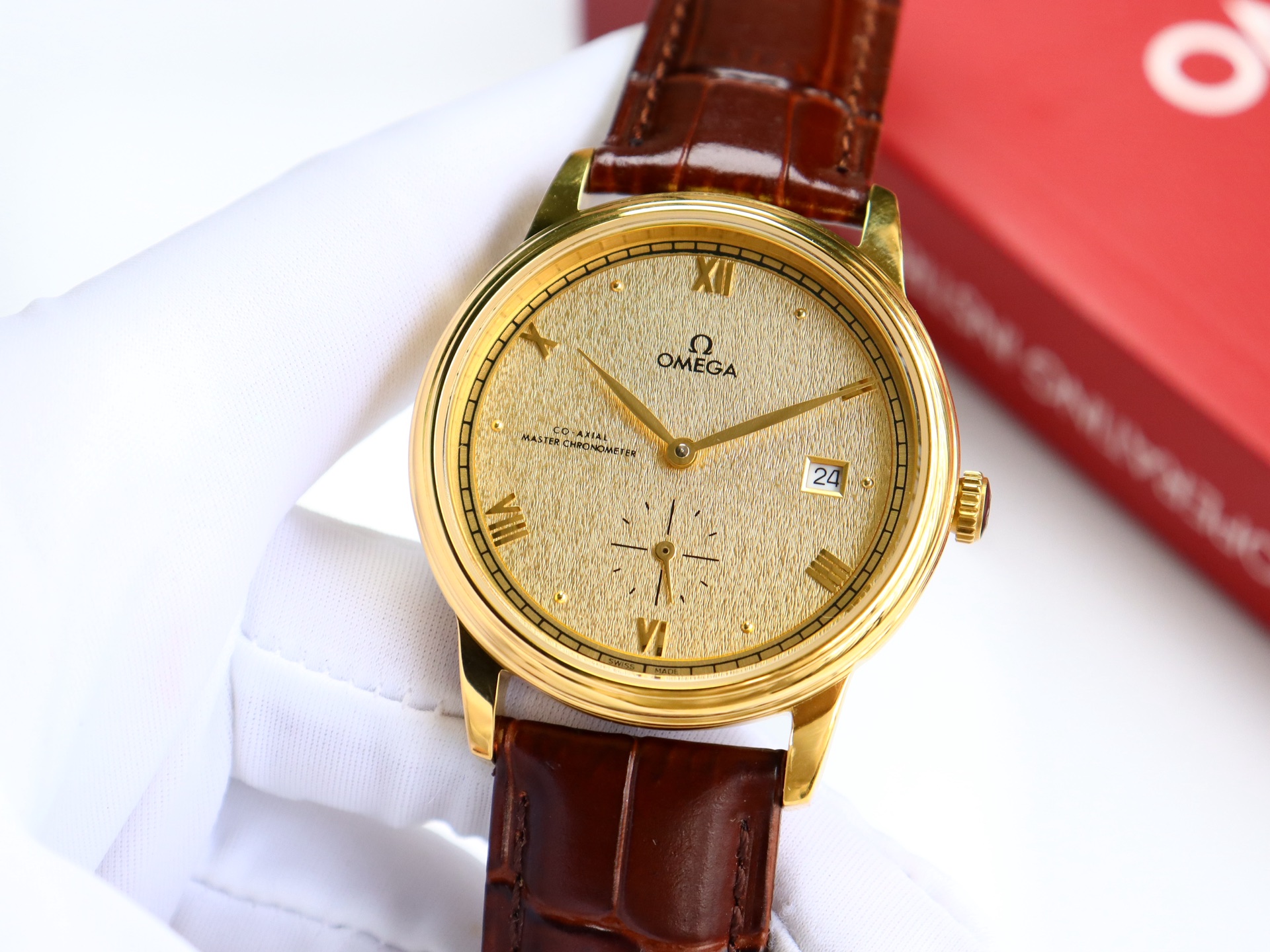Omega De Ville series two-hand semi-mechanical men's watch