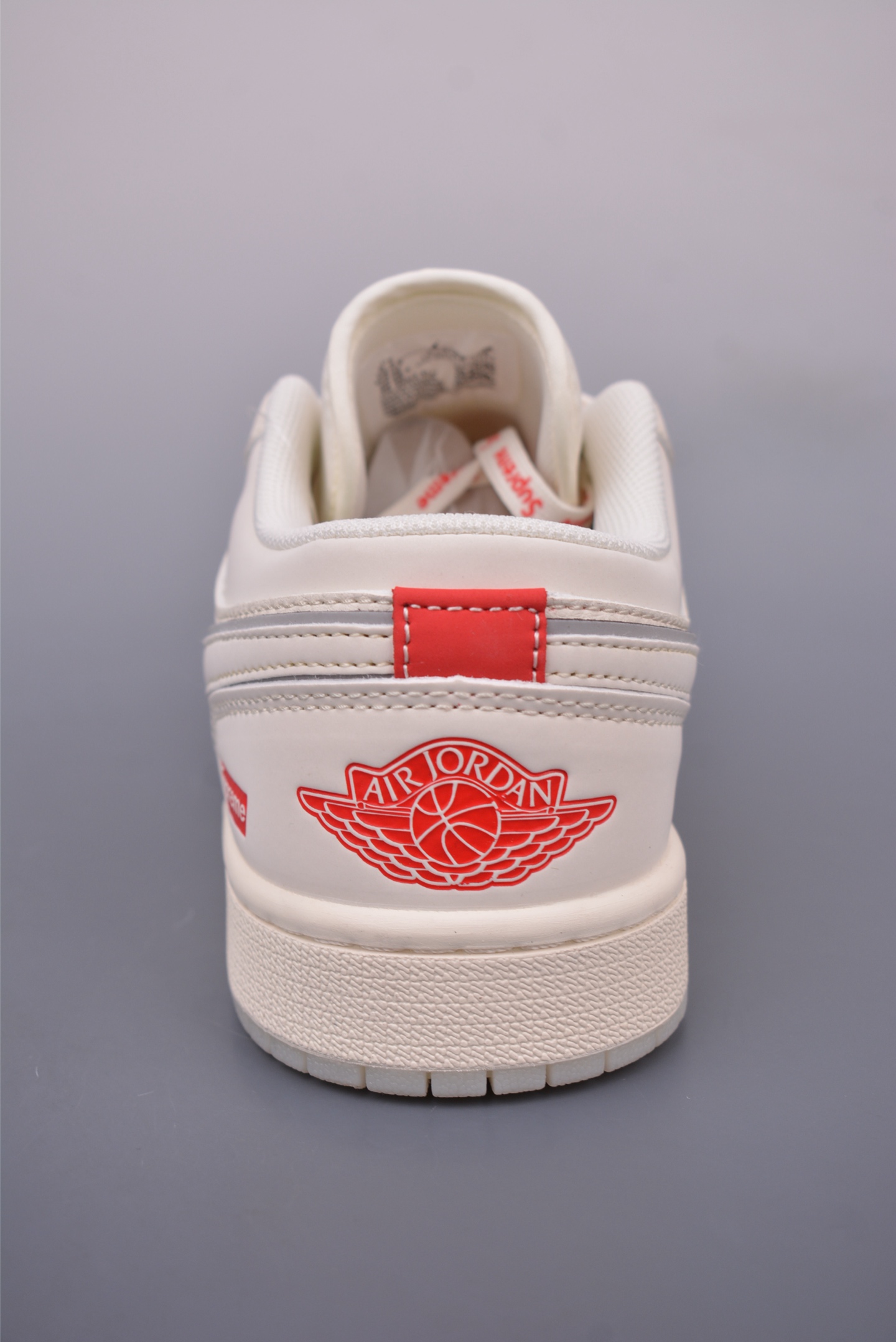 Supreme x Nike Jordan Air Jordan 1 