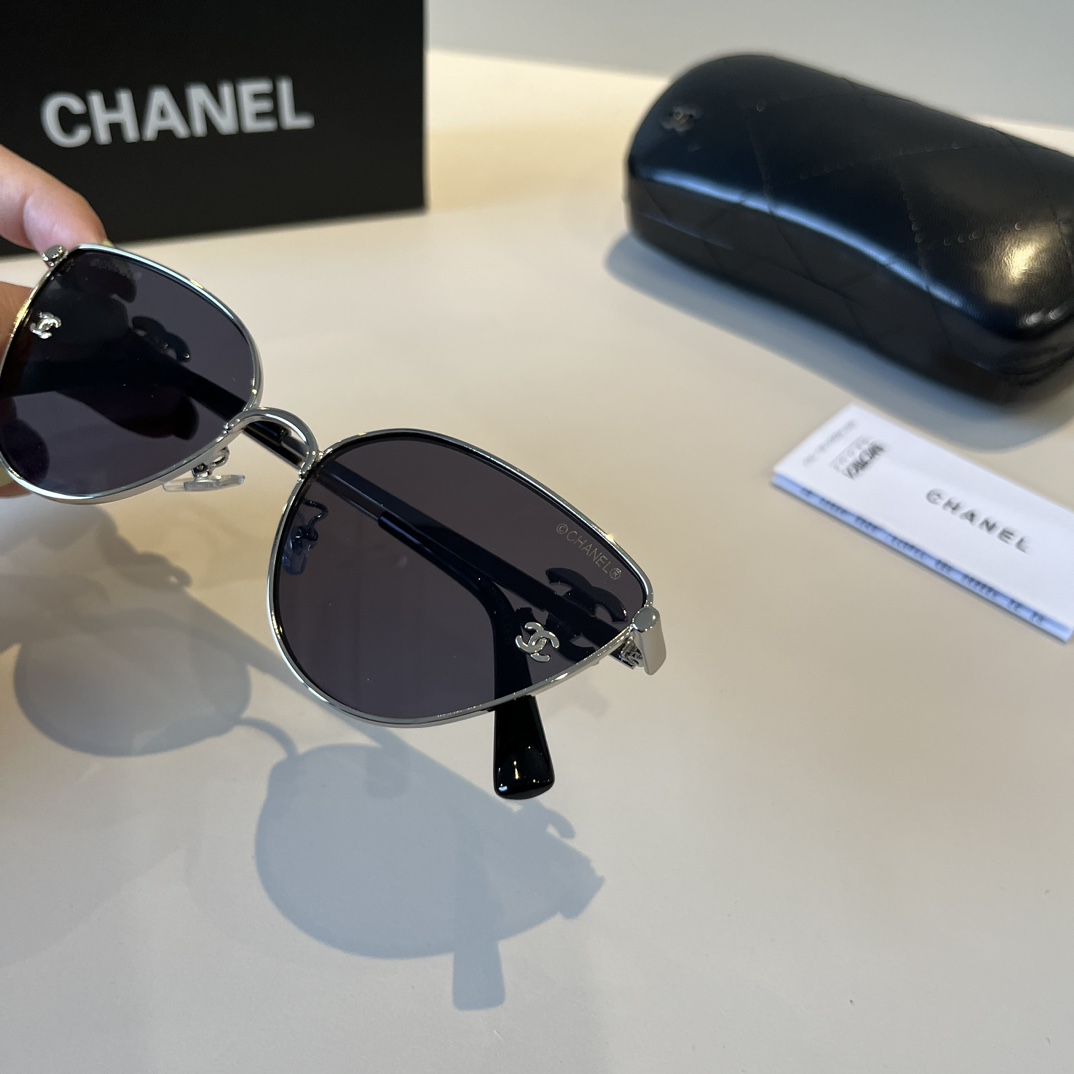 Chanel round frame sunglasses