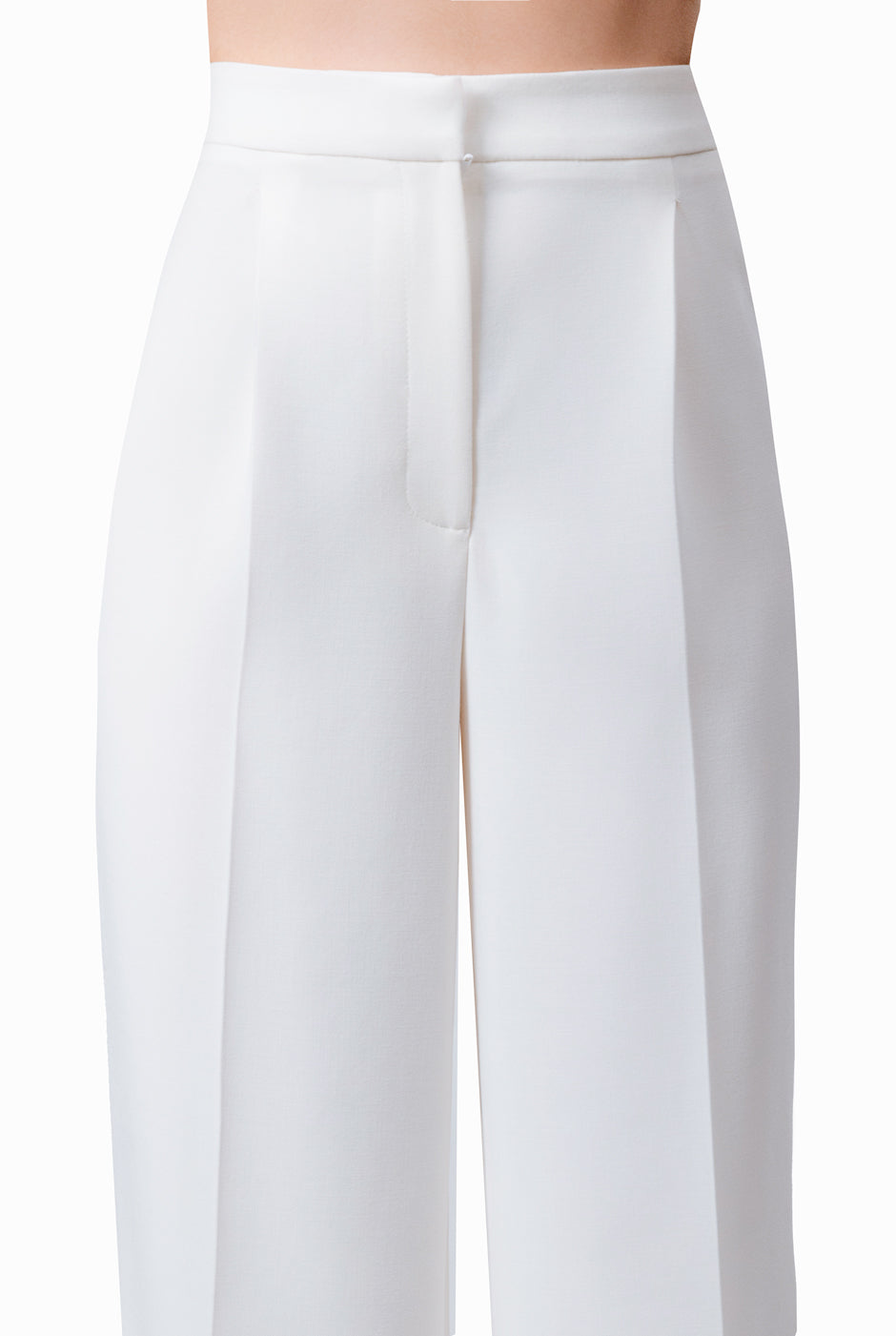 Pantalon sastreado y pierna ancha