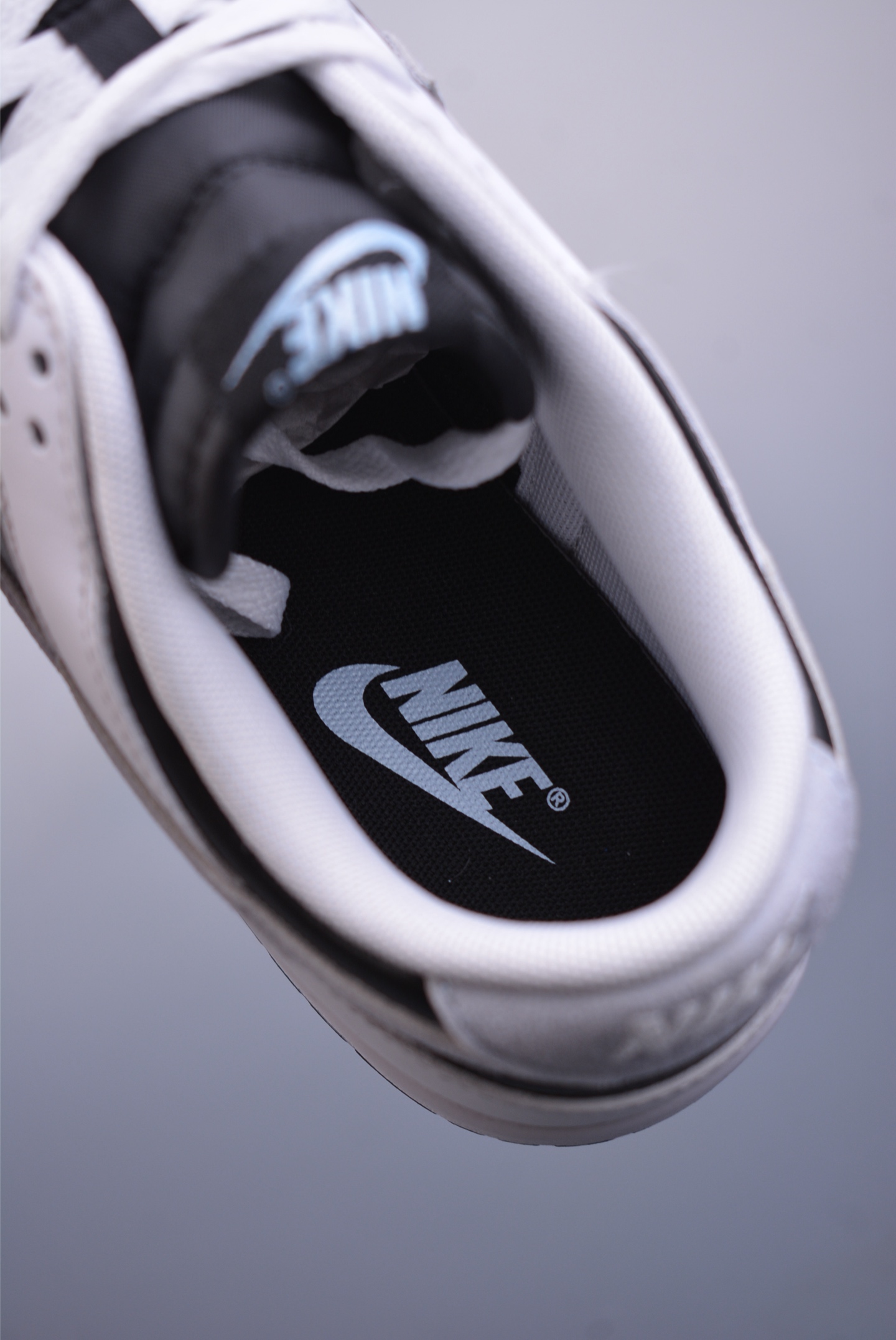 Nike SB Dunk Low sneakers white and black panda IB 4320-141