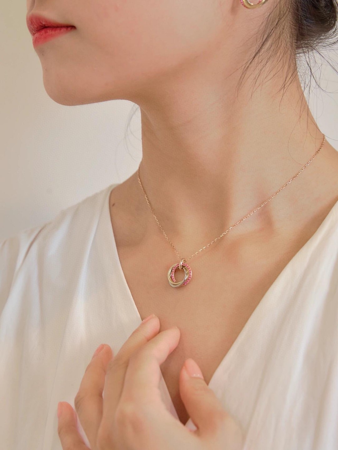 Cartier three ring necklace