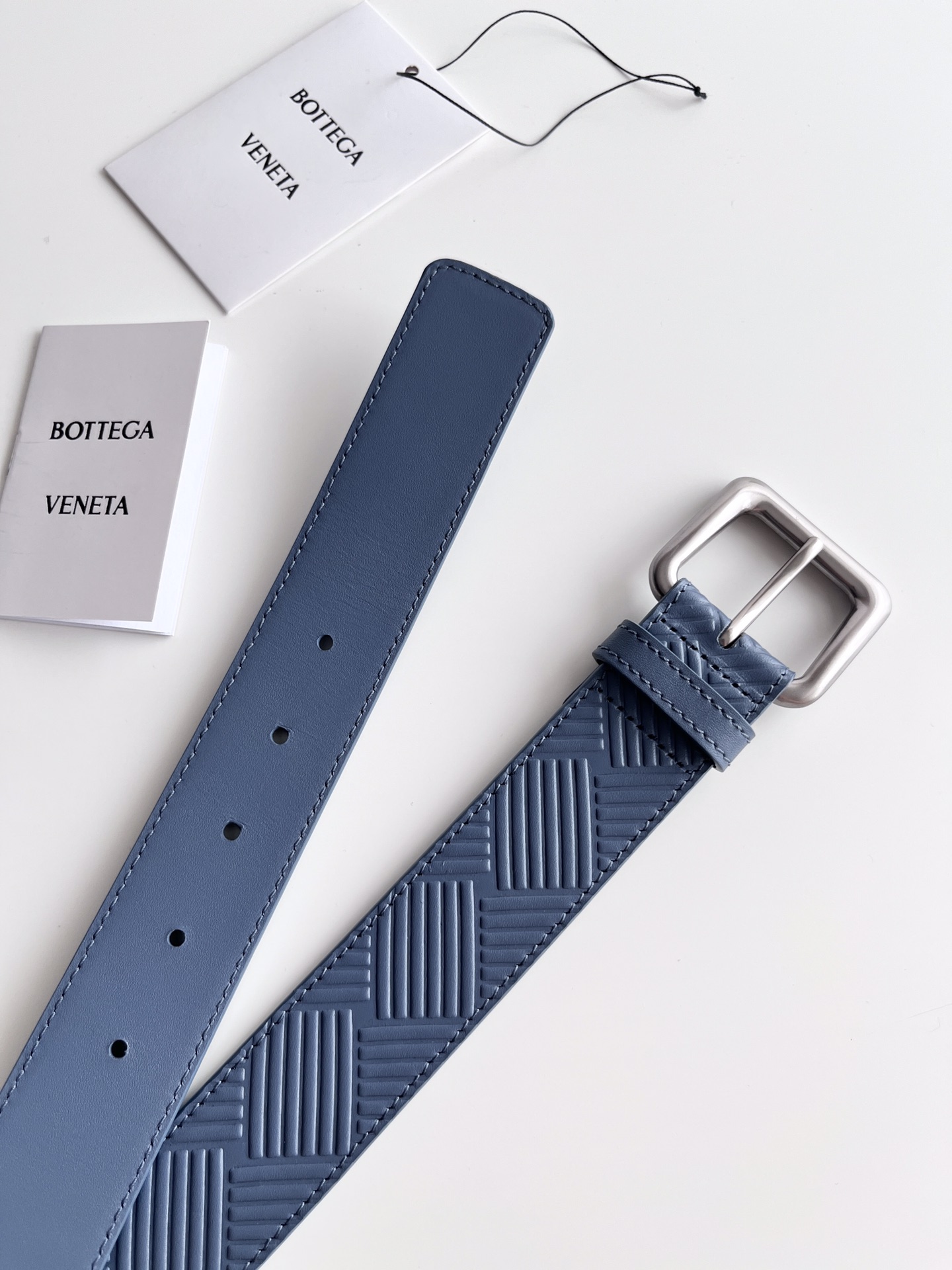 Bottega Veneta embossed cowhide double-sided belt 3.5cm wide